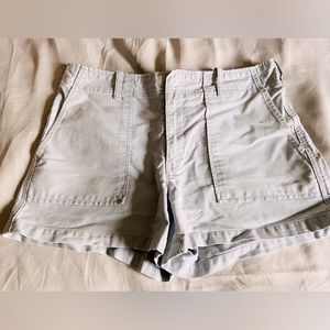 American Eagle 🦅 Woman’s Gray Cargo Shorts— 8— Gray